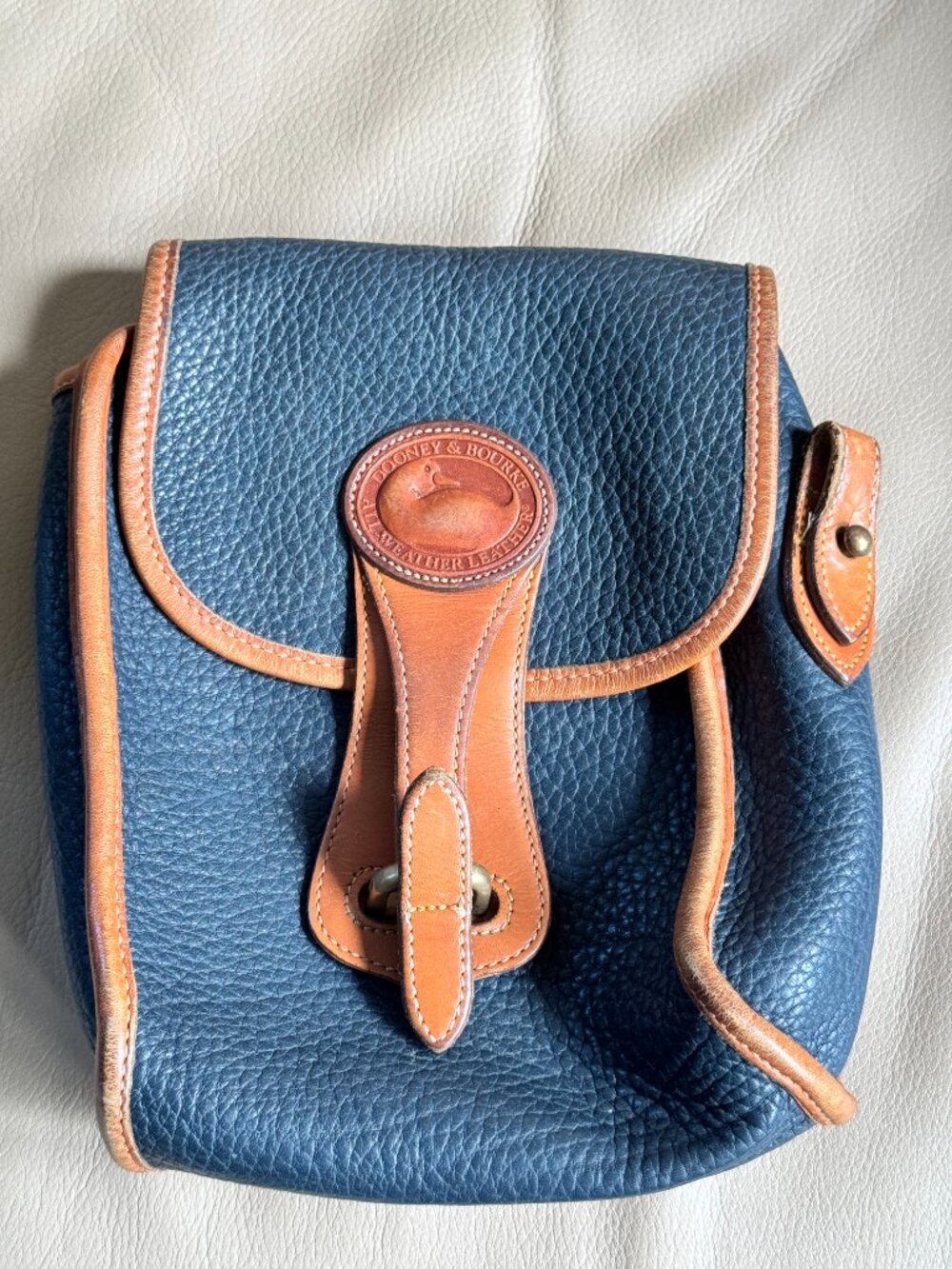 Vintage Dooney & Bourke Essex Navy British Tan AWL Leather Bag Americana